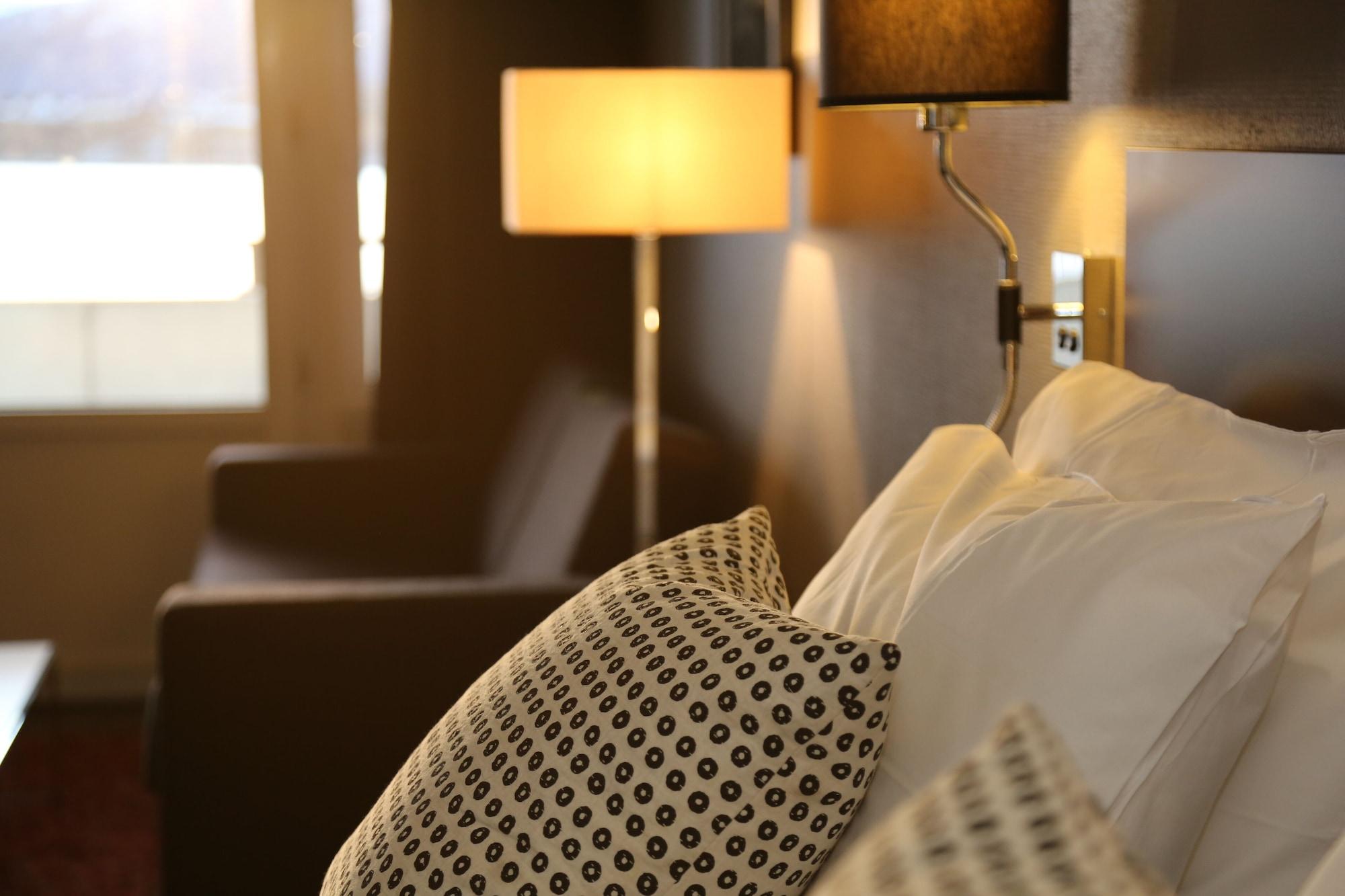 Four Monkeys Hotel Олесун Екстериор снимка