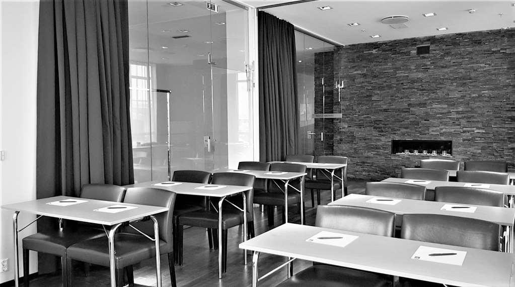Four Monkeys Hotel Олесун Съоръжения снимка