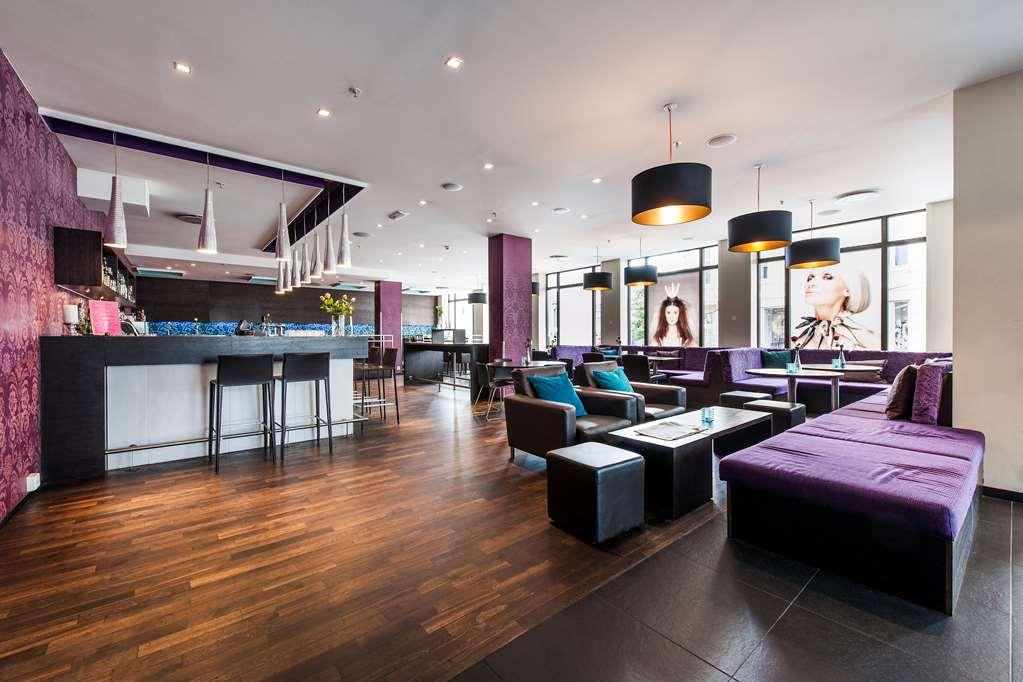 Four Monkeys Hotel Олесун Ресторант снимка