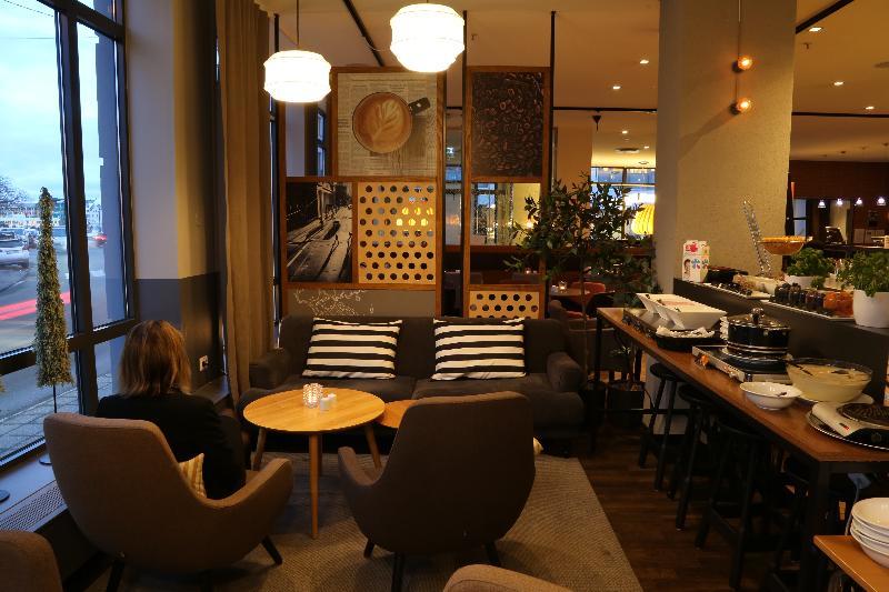 Four Monkeys Hotel Олесун Екстериор снимка